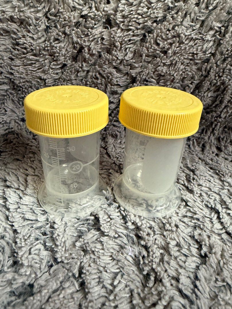 Medela Nipple Protector 20mm (Category: Soothers & Pacifiers) located in Pasig City. Submitted by hanamisunrise (Listing ID 1396732181, Image 3). Description: With free colostrum collector (20ml) RFSA: Decluttering .