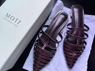 (Category: ) located in . Submitted by thecloset.edit.ph (Listing ID 1396756624, Image 1). Description: .