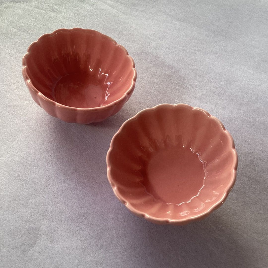 Pink Scalloped Dessert/ Appetizer/ Soy Dish (Category: Other Kitchenware & Tableware) located in Davao. Submitted by eclectic1925 (Listing ID 1396713018, Image 1). Description: Php120 for 2 Scalloped Dessert/ Appetizer/ Soy Dish H: 1.5 inches L: 3.3 inches Please REVIEW PHOTOS First to pay.