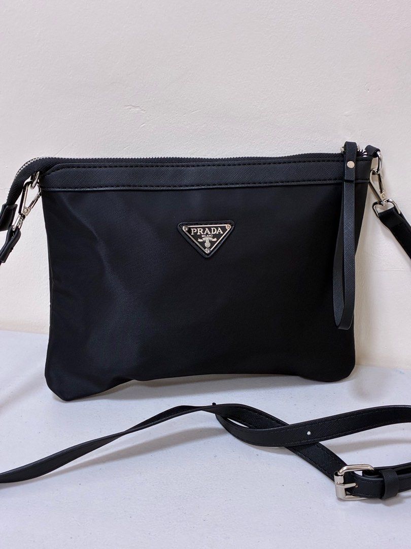 Preloved sling bag (Category: Luxury Bags & Wallets) located in Los Banos. Submitted by ditasbautista2329 (Listing ID 1396697026, Image 3). Description: Preloved sling bag pradeyyy Small-med but bulky inside Good as new Nylon material.