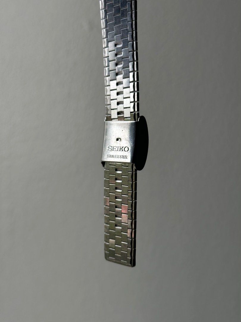 Seiko King Quartz (Category: Men's Watches) located in Manila. Submitted by watchnetworkph (Listing ID 1396676170, Image 2). Description: Seiko King Quartz in brushed ‘platinum’ dial. BMBY: September 1976 Serial: 695672 Caliber: 0853 - Quartz Size: 36mm • All Stock • JDM: Kanji / English Setting P9,990.