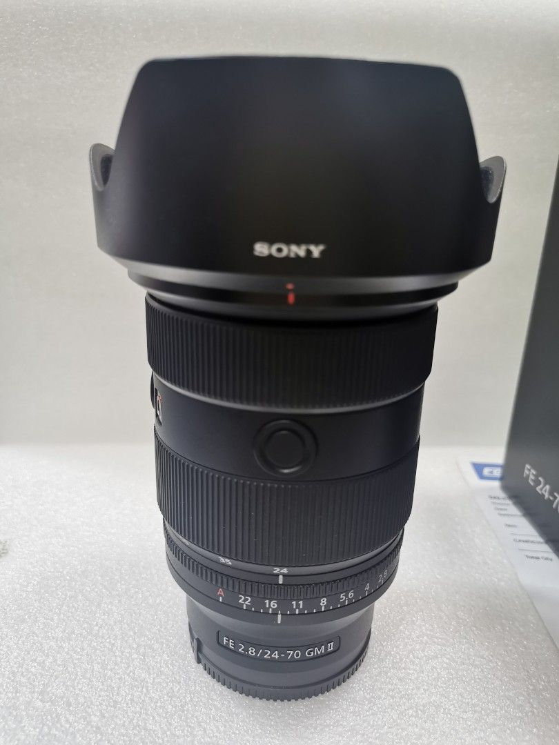 Sony 24-70mm f2.8 GM II FE 24-70 行貨保養至27年8月 （分類：鏡頭及裝備）位於 Hong Kong。 由 shamwo_114 提交（商品編號 1396694663，圖片 2）。簡介： condition : 如圖 ******** 店舖地址STORE******** 三和數碼- Sham Wo Digit Mongkok Sim City, 1F, SHOP 114 星際城市1樓114三和數碼 （1樓轉右手邊再轉左直入）# 旺角星際城市1樓114號舖 歡迎使用其他相機鏡頭TRADE IN 溫馨提示：物品外觀 可影響價錢高低 1-已測試操作正常/Everything Works Fine 2-接受電子支付/ Mobile Payments OK👌🏻 3-實體店 安全有保障/Physical Stores/Safety ——————————————————— 合理回收相機鏡頭 Recycle your camera lens 高額買取 1-傳送圖片 有
