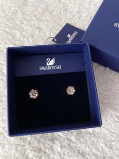 Swarovski rose gold crystal snowflake stud earrings 司華洛世奇水晶耳環64233370119297110