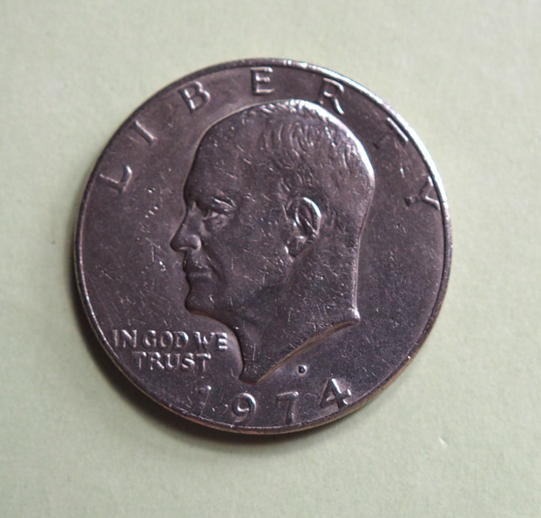 UNITED STATE AMERICA ONE DOLLAR 1974 / 1976 美元一蚊硬幣兩個, 興趣及遊戲, 收藏品及紀念品, 錢幣-  Carousell