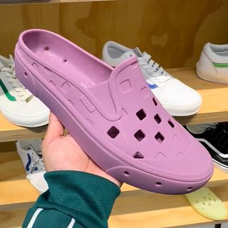 (Category: ) located in . Submitted by placebooutlet (Listing ID 1396817207, Image 1). Description: .