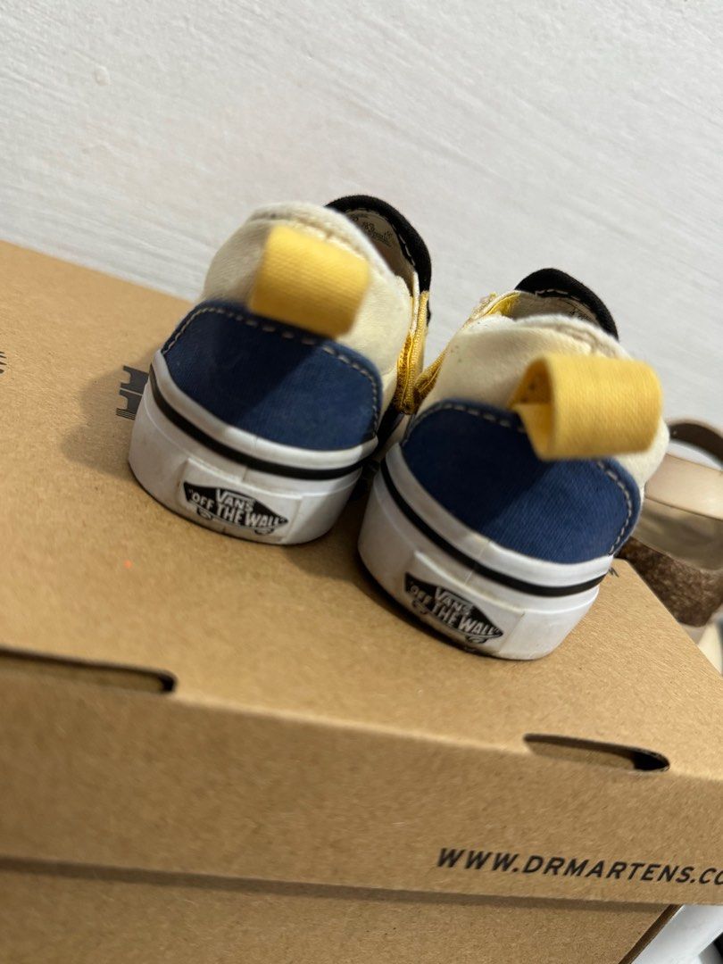 Vans Toddler Slip-On Shoes (Category: Babies & Kids Fashion) located in Taguig. Submitted by bncdnc (Listing ID 1396798080, Image 1). Description: .