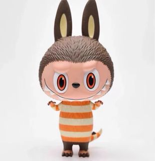 labubu横山宏S.A.F.S.“Thunderbolt” with mini Labubu Pilot