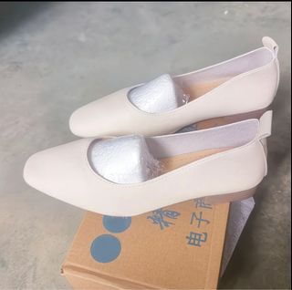 （分類：）位於 。 由 yhoichiu 提交（商品編號 1396855934，圖片 1）。簡介： 。