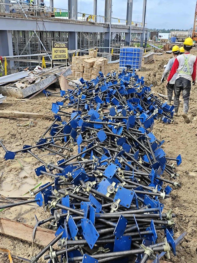 BASE JACK & UHEAD (Category: Construction & Building Materials) located in Valenzuela. Submitted by yuuuridr (Listing ID 1397027655, Image 2). Description: BASE JACK & UHEAD AVAILABLE ALL SIZES .