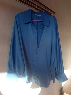 (Category: ) located in . Submitted by aina.s.wardrobe (Listing ID 1396952334, Image 1). Description: .