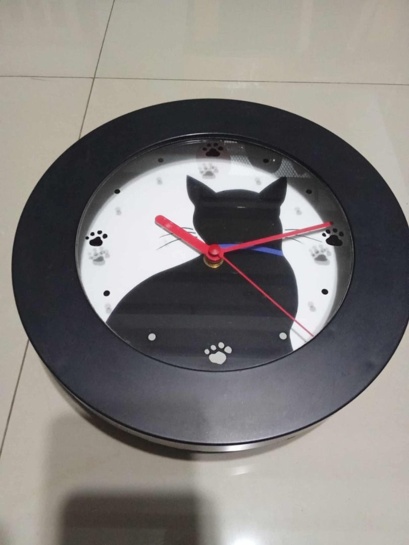 Black cat wall clock made in Japan good working condition Php850 (Category: Clocks) located in Taytay. Submitted by fastdragon-e045 (Listing ID 1396980032, Image 2). Description: Black cat wall clock made in Japan good working condition Php850.