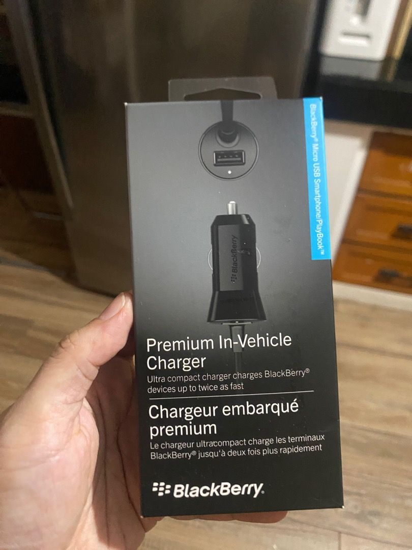 BlackBerry / Universal MicroUSB Car Charger (Category: Chargers & Cables) located in Marikina City. Submitted by oldschooljunkies (Listing ID 1396924247, Image 1). Description: .