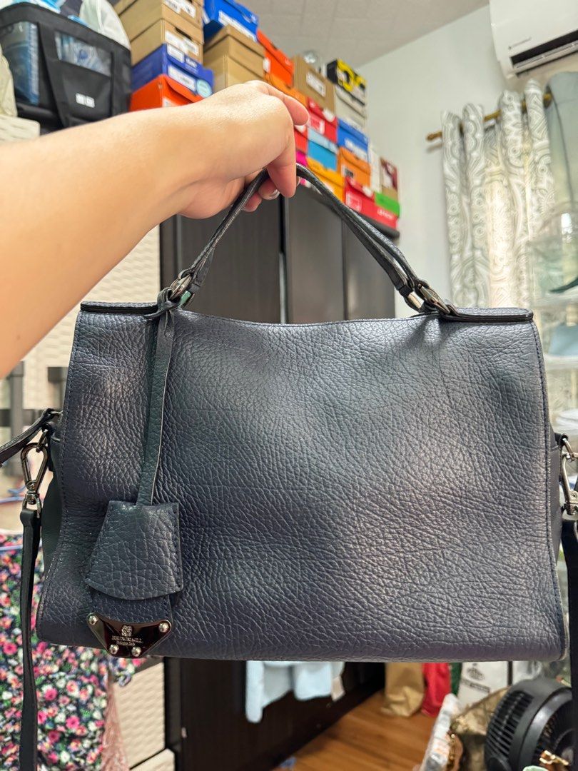 Bruno Magli Sling bag (Category: Luxury Bags & Wallets) located in Marilao. Submitted by gabbi02 (Listing ID 1396931988, Image 2). Description: .