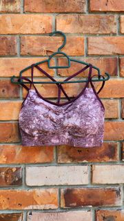 (Category: ) located in . Submitted by izzcloset (Listing ID 1396868186, Image 1). Description: .