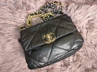 (Category: ) located in . Submitted by 4bypreloved (Listing ID 1396967975, Image 1). Description: .