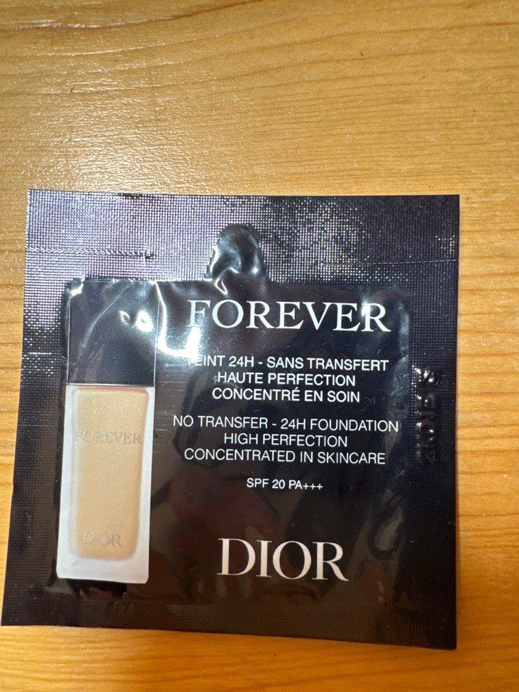 Dior sample （分類：化妝品）位於 Hong Kong。 由 littlecloud1 提交（商品編號 1396991581，圖片 1）。簡介： 。