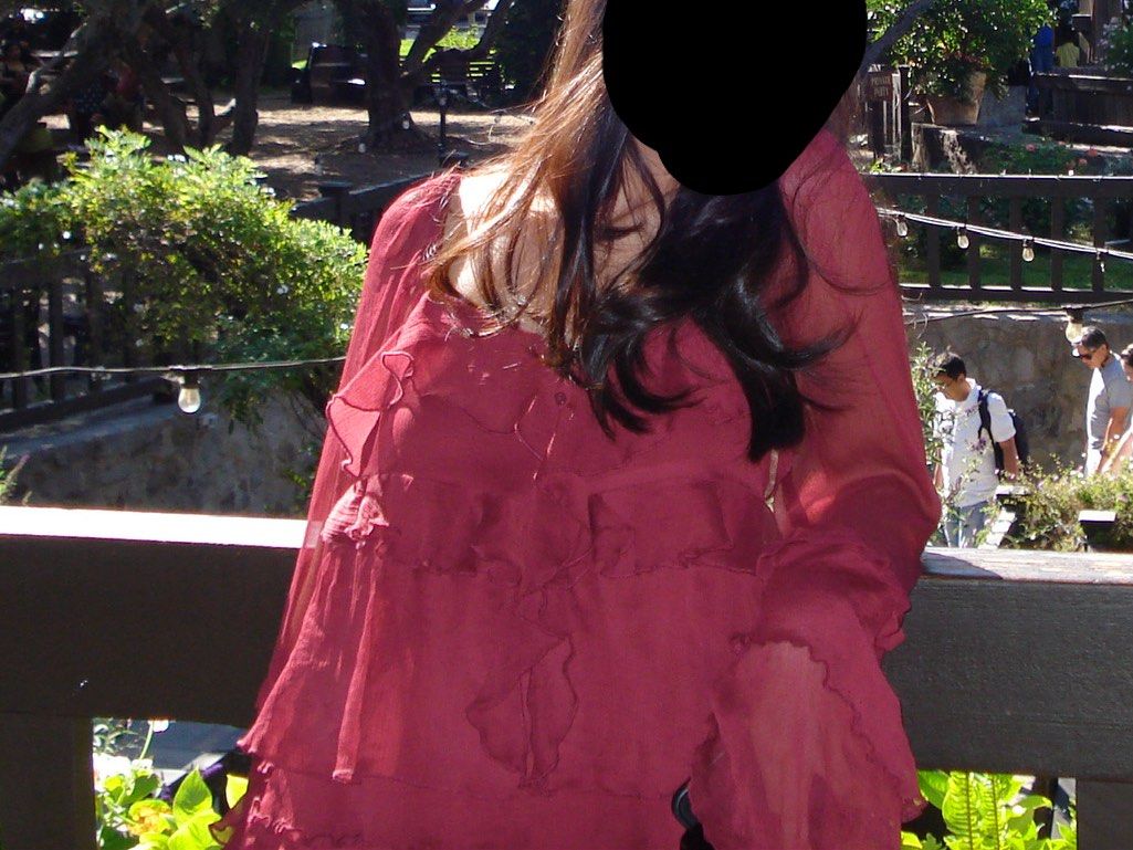 H&M Divided red dress with ruffles (Category: Dresses) located in Manila. Submitted by cchaiprincess (Listing ID 1396977997, Image 1). Description: Negotiable !! > cash first MOP: gcash - H&M Divided Burgundy Dress - Size: XXS (can fit up to medium) - Features: Square neckline, long sleeves, ruffle and button details - Lightweight rfs: alr used it twice.
