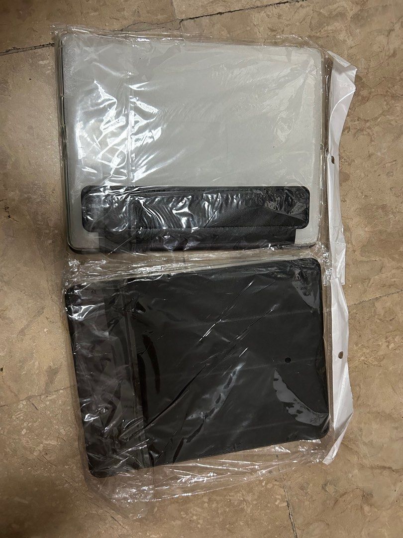 Ipad 2/3/4 Case (Category: iPad) located in Quezon City. Submitted by sjclothings (Listing ID 1396979881, Image 2). Description: 300 2pcs 9.7 size For Ipad 2/3/4 .