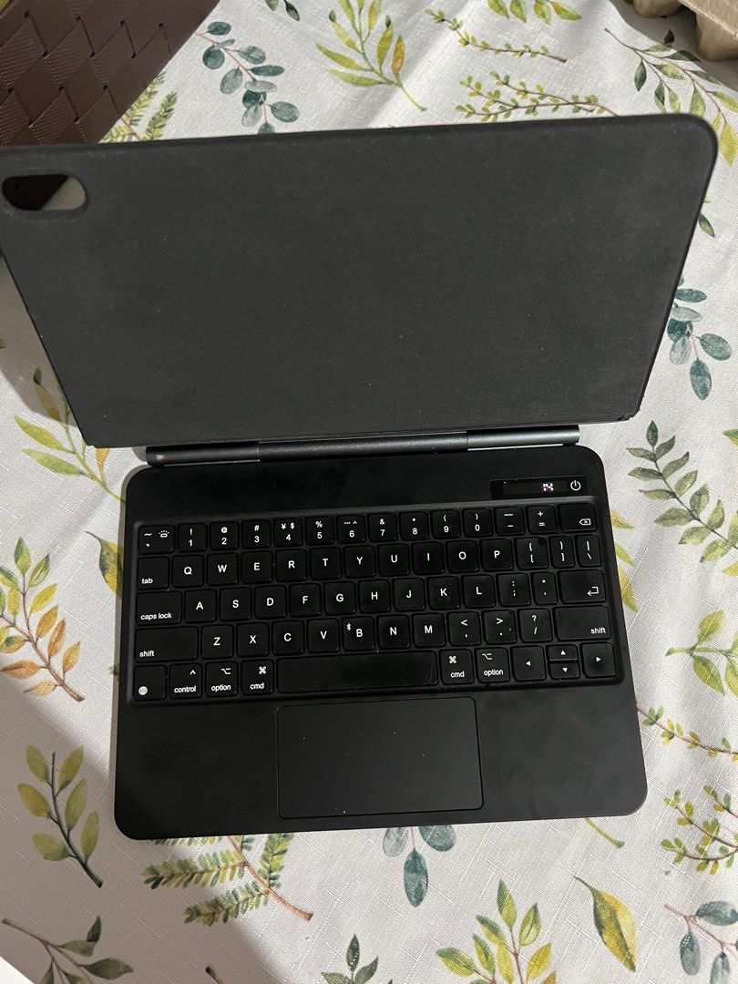 iPad A16 2025 (Category: iPad) located in Quezon City. Submitted by anndeclutters_ (Listing ID 1396928193, Image 3). Description: iPad A16 2025 (Silver) Bought from Beyond the Box Greenhills for P23,790 Used only for 3 months (for my training program) No issues With free bluetooth keyboard (Goodjodoq-like, worth 2k) Still has box.
