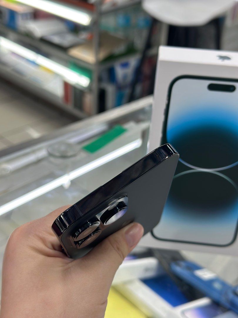 iphone 14promax 512gb esim (Category: iPhone 14 Series) located in San Juan City. Submitted by jalailahmamosaca (Listing ID 1396970686, Image 3). Description: iphone 14promax 512gb esim openline 97bh no issue inclusion box case charger Open for COD/COP + SF Manila area (sameday delivery) Province area (via LBC) required DP to avoid cancellations Physical store: Greenhills Shopping Center, 2ndfloor Contact#: 09125890826 Page:lailahgedgetshop.