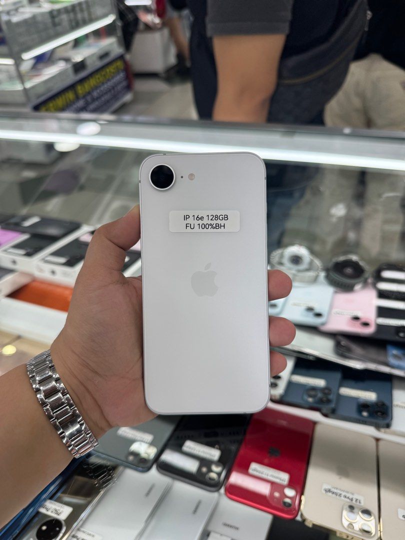 Iphone 16e 128gb FU 100% batt NTC (Category: iPhone 16 Series) located in San Juan City. Submitted by javedsgadgetshop (Listing ID 1396918025, Image 1). Description: INSTALLMENT OPTIONS : SPAY LATER / GGIVES / CREDIT CARD! WE BUY AND SELL SO PWEDE MAGBINTA OR SWAP ! Quick Specs : 💵 Iphone 16e •128gb •NTC Variant •100% batt health •Factory Unlock •100% Smoothness •No hidden issue | No Repaired •100% Authentic | Not Refurbished •w/ BOX Charger & s