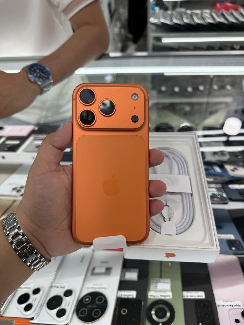 Iphone 17 Pro 256gb 100% batt FU HK RUSH (Category: iPhone 17 Series) located in San Juan City. Submitted by javedsgadgetshop (Listing ID 1396899373, Image 2). Description: INSTALLMENT OPTIONS : SPAY LATER / GGIVES / CREDIT CARD! WE BUY AND SELL SO PWEDE MAGBINTA OR SWAP ! Quick Specs : 💵 Iphone 17 Pro •256gb •HK Variant •100% batt health •Factory Unlock •100% Smoothness •No hidden issue | No Repaired •100% Authentic | Not Refurbished •w/ Box Ch