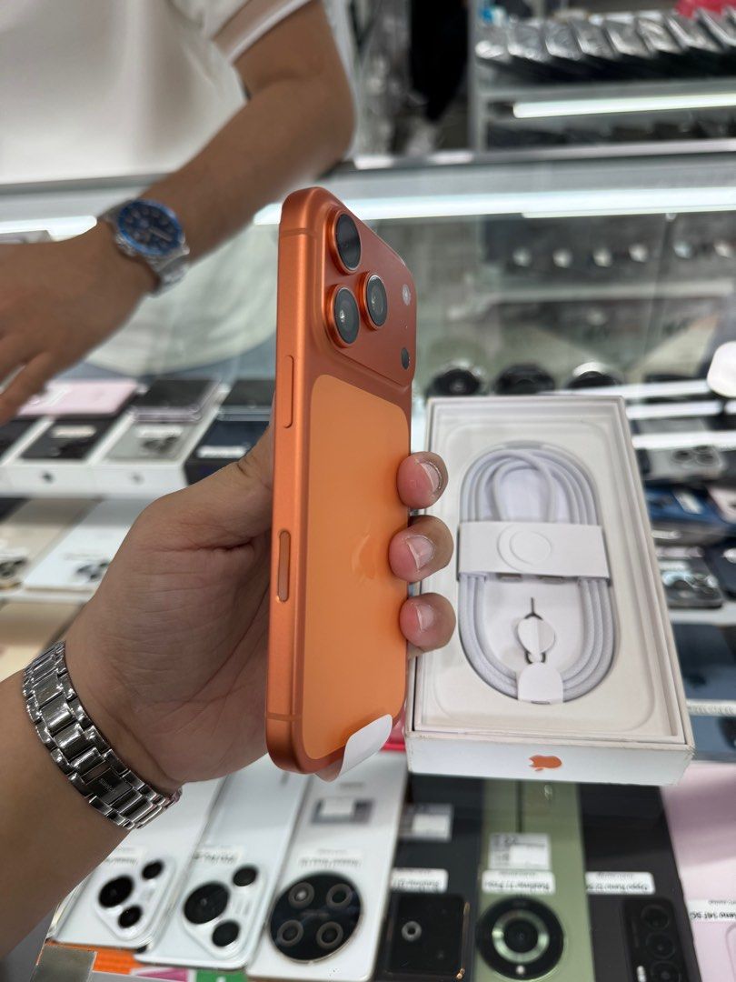 Iphone 17 Pro 256gb 100% batt FU HK RUSH (Category: iPhone 17 Series) located in San Juan City. Submitted by javedsgadgetshop (Listing ID 1396899373, Image 3). Description: INSTALLMENT OPTIONS : SPAY LATER / GGIVES / CREDIT CARD! WE BUY AND SELL SO PWEDE MAGBINTA OR SWAP ! Quick Specs : 💵 Iphone 17 Pro •256gb •HK Variant •100% batt health •Factory Unlock •100% Smoothness •No hidden issue | No Repaired •100% Authentic | Not Refurbished •w/ Box Ch