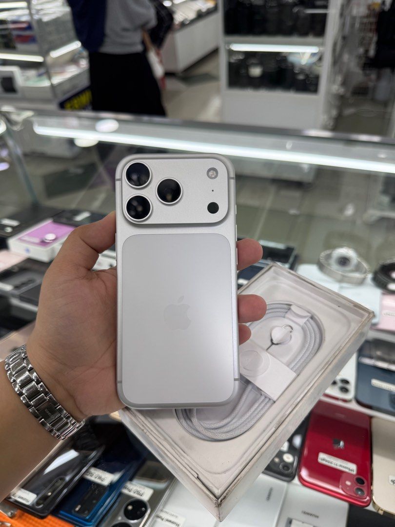 Iphone 17 Pro 512gb FU NTC 100% batt RUSH (Category: iPhone 17 Series) located in San Juan City. Submitted by javedsgadgetshop (Listing ID 1396897954, Image 1). Description: INSTALLMENT OPTIONS : SPAY LATER / GGIVES / CREDIT CARD! WE BUY AND SELL SO PWEDE MAGBINTA OR SWAP ! Quick Specs : 💵 Iphone 17 Pro •512gb •HK Variant •100% batt health •Factory Unlock •100% Smoothness •No hidden issue | No Repaired •100% Authentic | Not Refurbished •w/ Box C