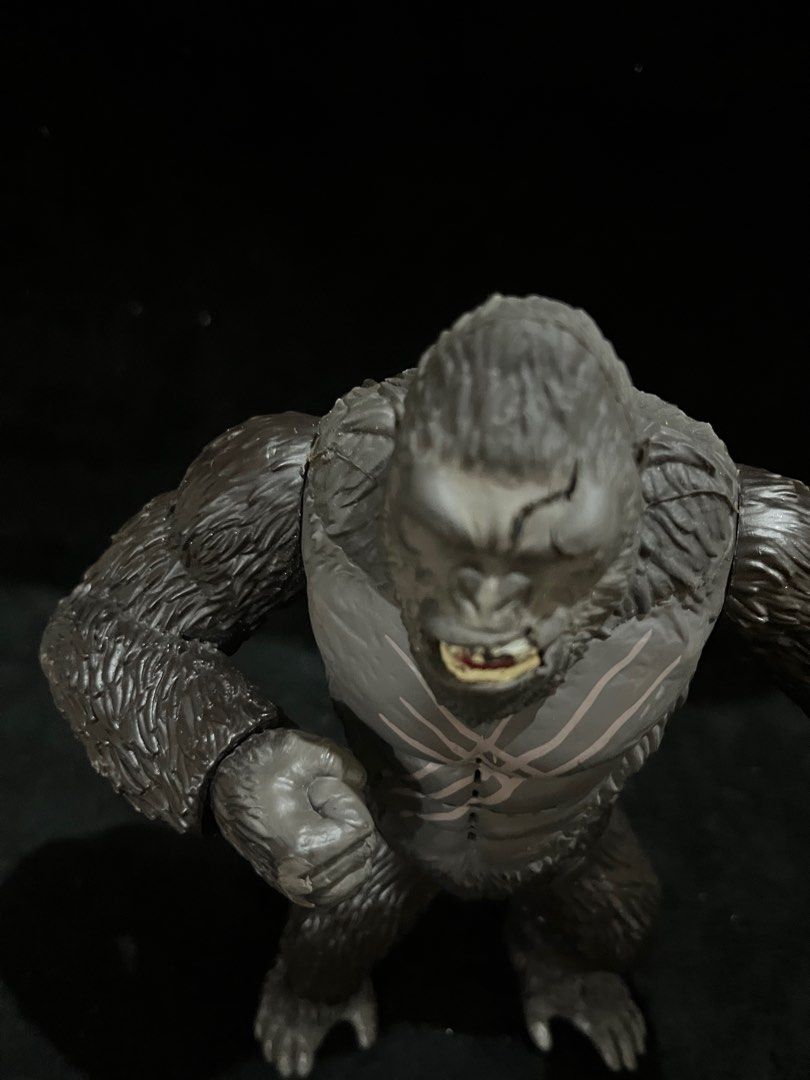 King kong action toy figure (Category: Figurines & Statues) located in Caloocan City. Submitted by snapshop_ph (Listing ID 1396897511, Image 3). Description: - working condition - approx 5 inches tall - flaw on left eye please check on pic - 450.