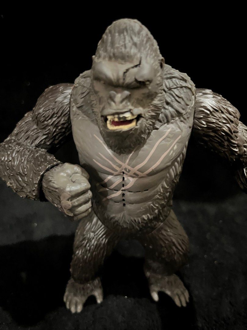 King kong action toy figure (Category: Figurines & Statues) located in Caloocan City. Submitted by snapshop_ph (Listing ID 1396897511, Image 2). Description: - working condition - approx 5 inches tall - flaw on left eye please check on pic - 450.