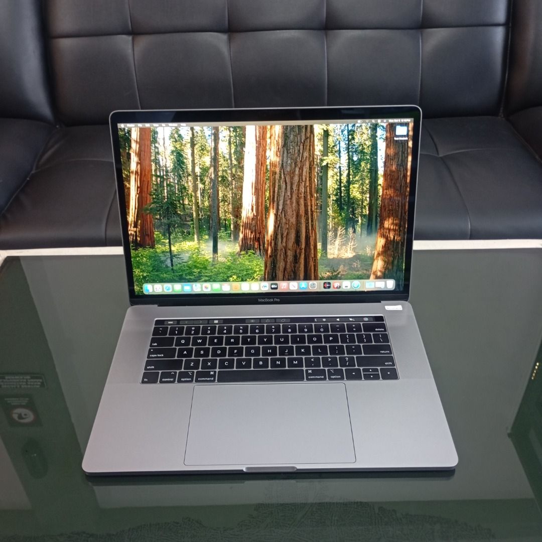 MacBook Pro 2019 15in Intel Core i9 32GB