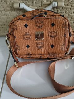 (Kategori: ) berada di . Dikirim oleh disneyquin (ID iklan 1396845050, Gambar 1). Deskripsi: .