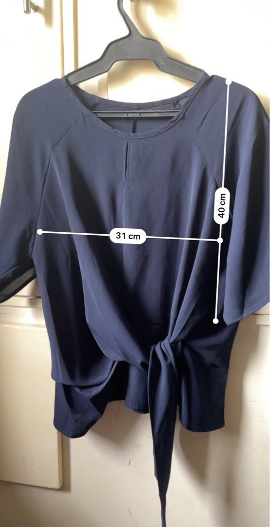 Navy blue blouse (Category: Blouses) located in Muntinlupa City. Submitted by firstborns (Listing ID 1396864295, Image 3). Description: ☑️Semi-formal blouse, navy blue ☑️ Cotton (65%), polyester (35%) ☑️ Fits M- semi L frame ☑️ Please allow slight deviation from measurements indicates.