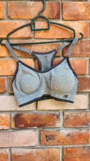 (Category: ) located in . Submitted by izzcloset (Listing ID 1396869882, Image 1). Description: .