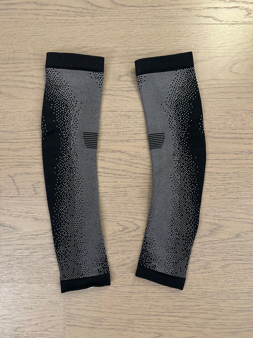 nike breaking2 running sleeves