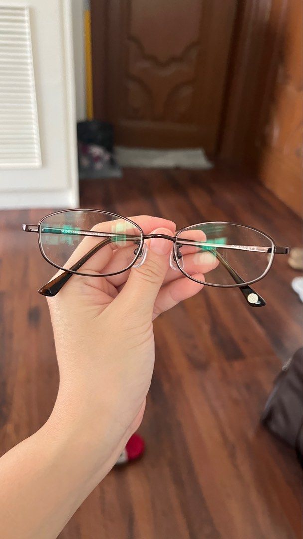OWNDAYS Bayonette Style Eyeglasses (Category: Sunglasses & Eyewear) located in Quezon City. Submitted by sr_1521 (Listing ID 1396869963, Image 3). Description: - OWNDAYS eyeglasses - Brown rectangular frame - Sleek and stylish design - Suitable for everyday use - Model number visible.