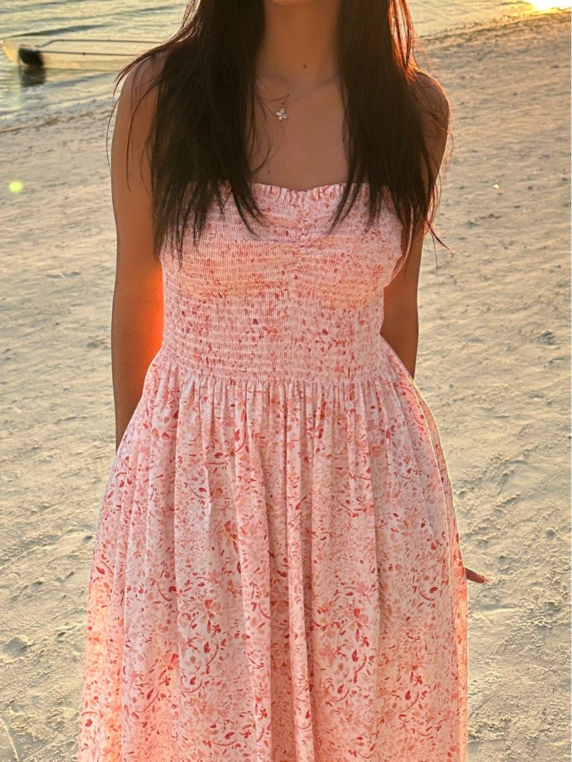 Pink Floral Sundress (Category: Dresses) located in Manila. Submitted by cchaiprincess (Listing ID 1397022216, Image 1). Description: Negotiable > cash first MOP: gcash worn twice - Pink floral sundress - Midi length skirt - Fitted bodice - Lightweight and comfortable - Perfect for beach days or casual wear.