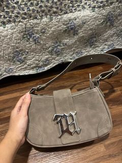 (Category: ) located in . Submitted by danythrifts (Listing ID 1397019099, Image 1). Description: .