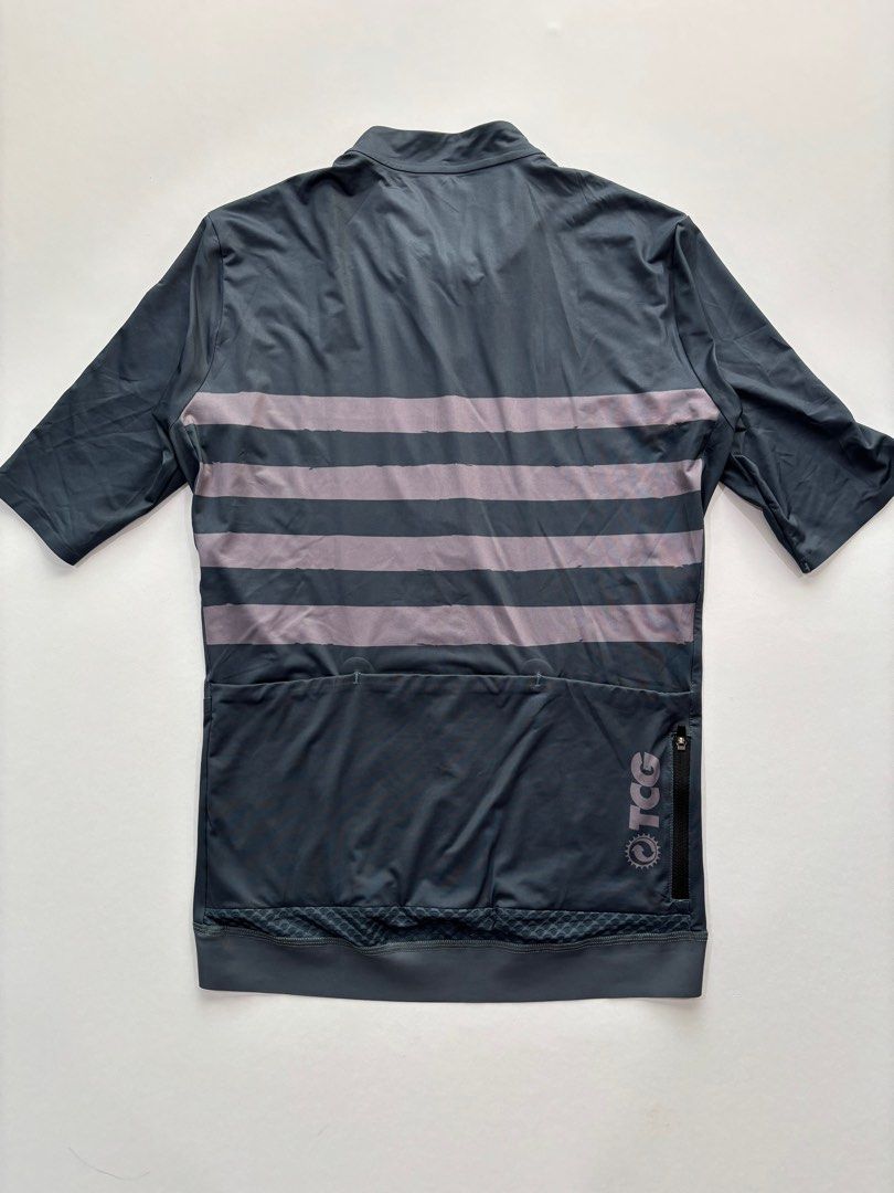 TCG Bike Jersey Grey Medium (Category: Activewear) located in Mandaluyong City. Submitted by theclutterman (Listing ID 1396928991, Image 2). Description: TCG Bike Jersey Fit: Slim Dimensions: Length Front: 22.5 “ Length Back: 25” Chest: 17 ¼” Shoulders: 14 ¾” Arm Hole: 4 ¾”.