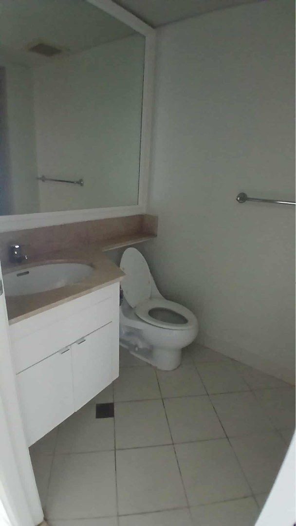 The Manansala Studio FOR SALE!!! (Category: Apartments & Condos) located in Makati City. Submitted by Rhea18 (Listing ID 1396898095, Image 2). Description: 🏡FOR SALE!!! The Manansala Tower Rockwell Center, Makati City Studio Unit 39sqm, 1 parking No balcony, 1 T&B 1- Kitchen, 1 living room. Morning sun, vibrant view of Proscenium Rockwell. Semi furnished, new Air conditioner Newly paint unit, good buy for studio. Slightly negotiable: 12,500,000 