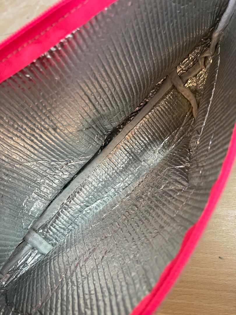 Thermal Bag (Category: Food Organization & Storage) located in San Fernando. Submitted by japansurpluselyu (Listing ID 1396927670, Image 2). Description: 13x7.5.
