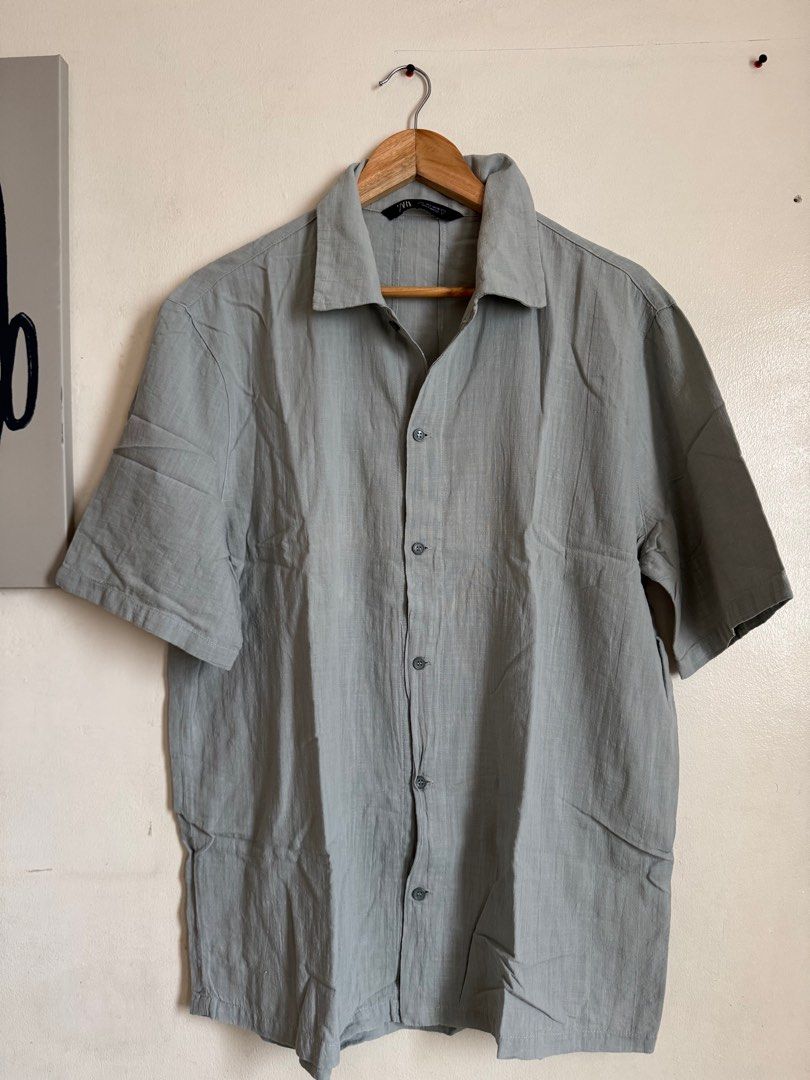 ZARA LIGHTWEIGHT COTTON SHIRT (Category: Tshirts & Polo Shirts ) located in Pasig City. Submitted by jun0555 (Listing ID 1396845773, Image 1). Description: Good as new. Used only 2-3x.