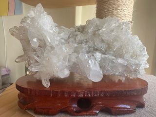 《360度可觀賞》多面喜馬縫合白水晶簇64193275064834110