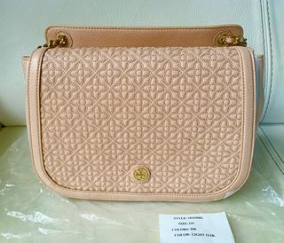 （分類：）位於 。 由 maggiepsng 提交（商品編號 1397184412，圖片 1）。簡介： 。