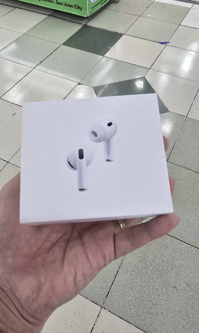 Airpods Pro 3 Original (Category: Headphones & Headsets) located in Quezon City. Submitted by samanthaga21954 (Listing ID 1397076469, Image 3). Description: Airpods Pro 3 Original Brandnew Sealed with Warranty Onhand Stock.