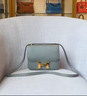 (Category: ) located in . Submitted by luxurydesignerbrands (Listing ID 1397097957, Image 1). Description: .