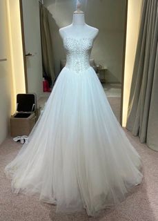 (Category: ) located in . Submitted by wardrobeee_ (Listing ID 1397172452, Image 1). Description: .