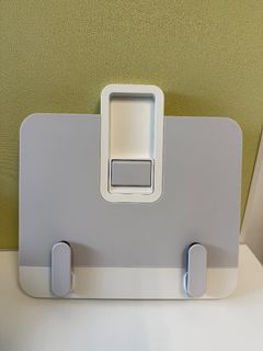 Colebrook Bosson Saunders (CBS) Laptop / Tablet Mount64232047512961110