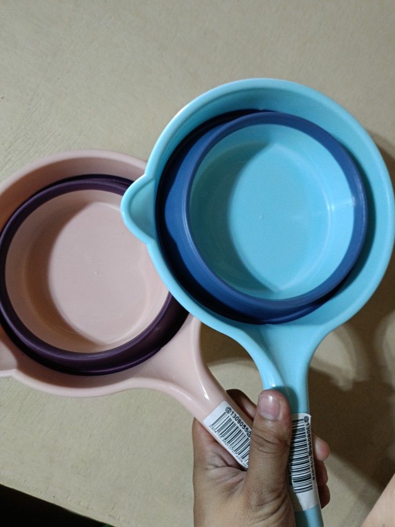 Collapsible Water Dipper (Category: Bathtub & Bath Accessories) located in Manila. Submitted by lyfrancois14 (Listing ID 1397037764, Image 1). Description: - Collapsible water dippers - Available in blue, pink, and other colors - Features a handle for easy use - Made of plastic - Collapses for convenient storage - Ideal for bathroom and general household use.