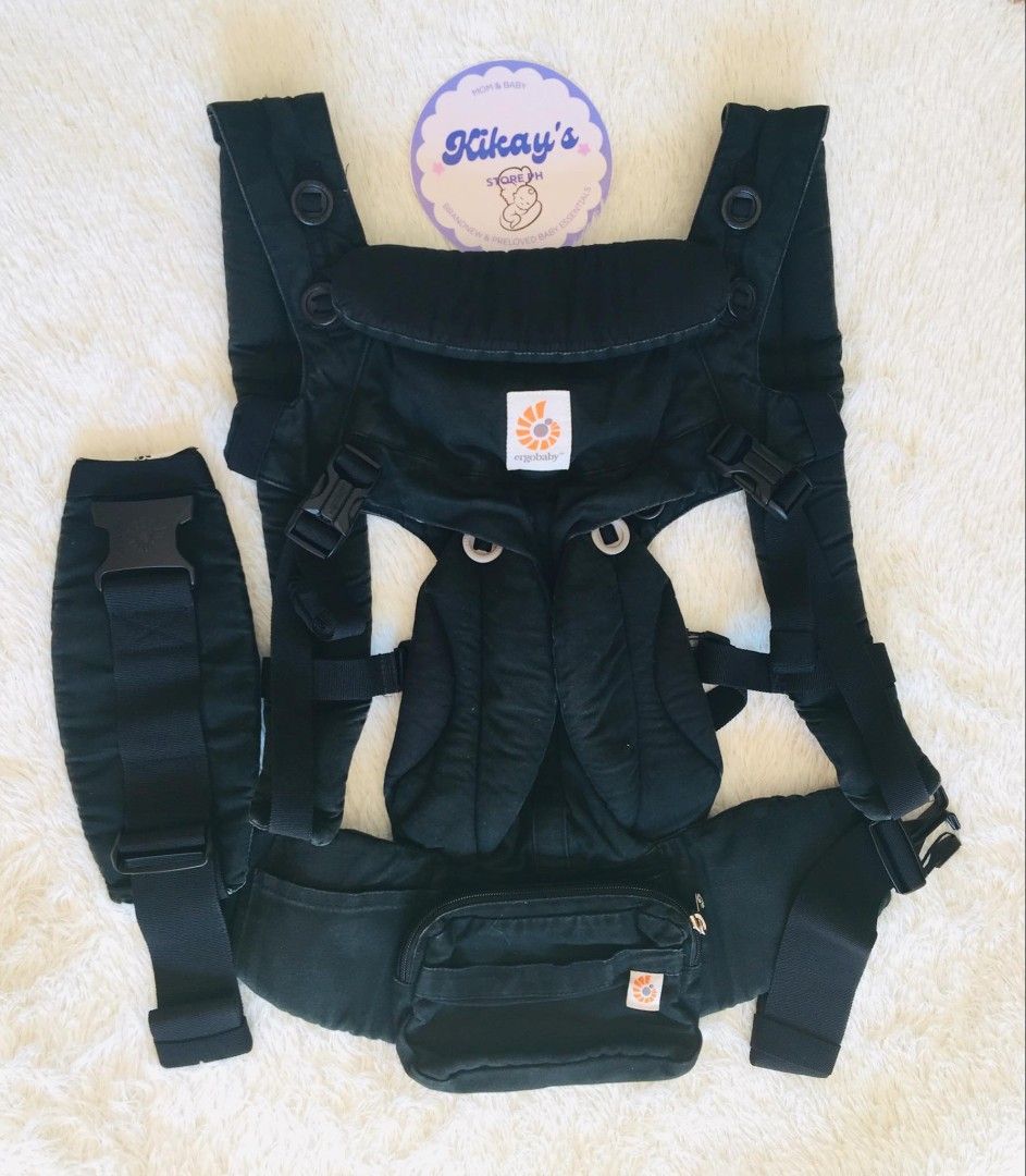 Ergobaby Omni 360 pure black (slightly use) (Category: Carriers & Slings) located in Tuguegarao City. Submitted by kikay.store.ph30 (Listing ID 1397107593, Image 1). Description: ❗NEW ARRIVALS ❗🇱🇷 Brand : Ergobaby Omni 360 pure black Condition: slightly use Price : 2800 no stain Discoloration Ready to use From us balikbayan box Authentic 💯 MOP: GCASH, BDO, MOD: SCO FOR SHIPPING PURPOSE, BUS SHIPPING, JNT, LBC ♥️ 1 day reservation ONLY ♥️ No to